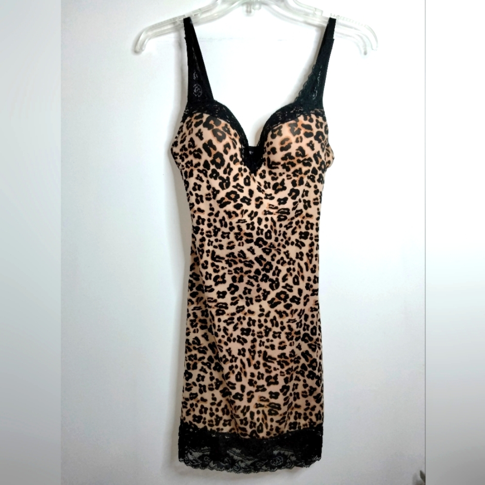 Marilyn Monroe Intimates (Size M) Animal Print & Black Lace Trim Chemise Slip